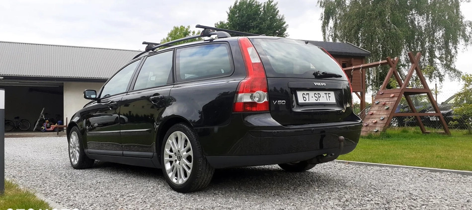 Volvo V50 cena 15900 przebieg: 179000, rok produkcji 2006 z Bełżyce małe 562